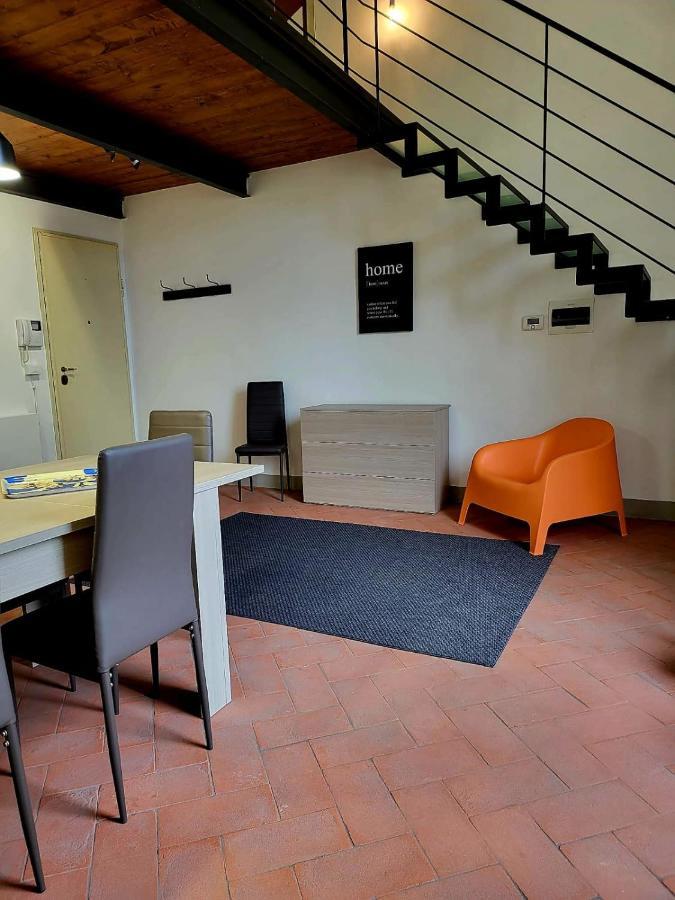 La Villa Apartments - Convenient For Sardinia And Corsica - 5 Beds -Private Parking Included With Camera Livorno Exterior foto